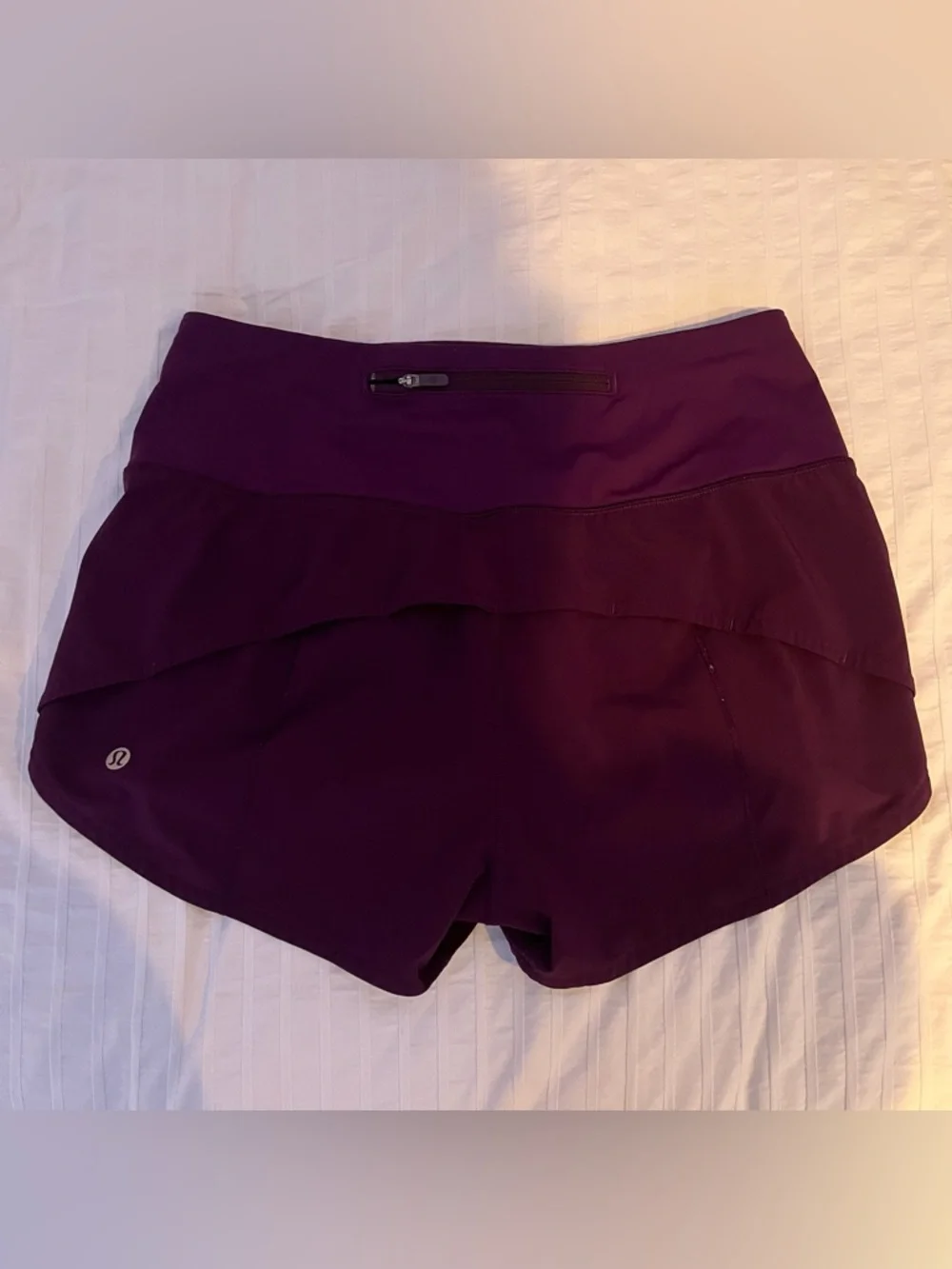 Lululemon Speed Up High-Rise Lined Short 2.5” Dramatic Magenta - Picture 4 of 5